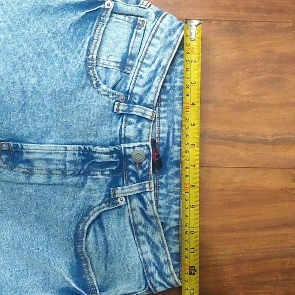 No Boundaries Ripped Size 9